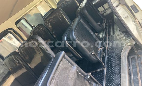 Buy Used Toyota Hiace White Car in Maputo in Maputo Buy Used Toyota Hiace White Car in Maputo in Maputo