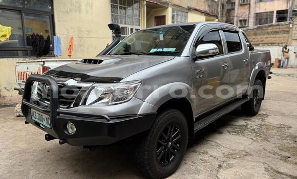 Comprar Usado Toyota Hilux Prata Carro em Maputo em Maputo Comprar Usado Toyota Hilux Prata Carro em Maputo em Maputo
