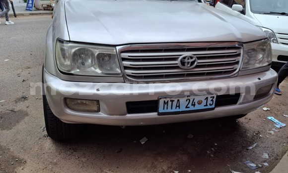 Comprar Usado Toyota Land Cruiser Prata Carro em Maputo em Maputo Comprar Usado Toyota Land Cruiser Prata Carro em Maputo em Maputo