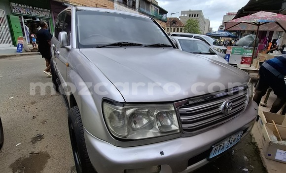 Comprar Usado Toyota Land Cruiser Prata Carro em Maputo em Maputo Comprar Usado Toyota Land Cruiser Prata Carro em Maputo em Maputo