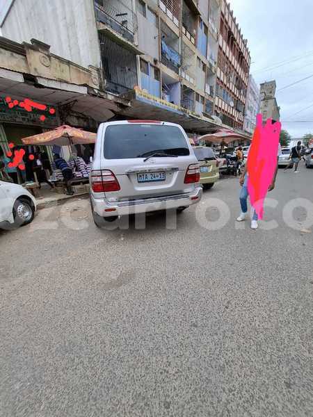Big with watermark toyota land cruiser maputo maputo 36125