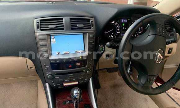 Tenga Tsaru Lexus IS Tsvuku Mota in Maputo in Maputo Tenga Tsaru Lexus IS Tsvuku Mota in Maputo in Maputo