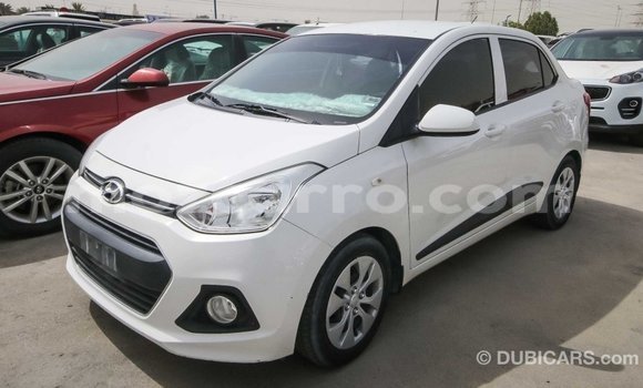 Comprar Importar Hyundai i10 Branco Carro em Import - Dubai em Cabo Delgado Comprar Importar Hyundai i10 Branco Carro em Import - Dubai em Cabo Delgado