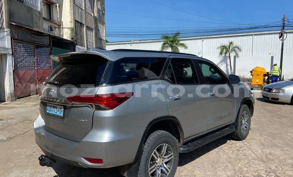 Comprar Novo Toyota Fortuner Prata Carro em Maputo em Maputo Comprar Novo Toyota Fortuner Prata Carro em Maputo em Maputo