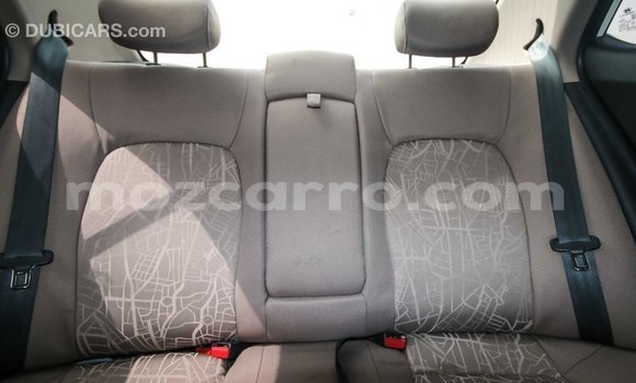 Comprar Importar Hyundai i10 Branco Carro em Import - Dubai em Cabo Delgado Comprar Importar Hyundai i10 Branco Carro em Import - Dubai em Cabo Delgado