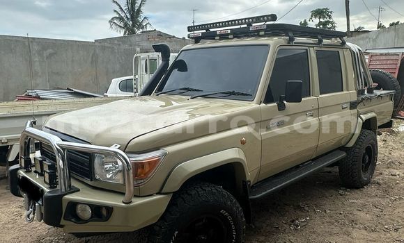 Nunua Ilio tumika Toyota Land Cruiser Prado Brown Gari ndani ya Maputo nchini Maputo Nunua Ilio tumika Toyota Land Cruiser Prado Brown Gari ndani ya Maputo nchini Maputo