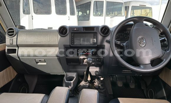 Nunua Ilio tumika Toyota Land Cruiser Prado Brown Gari ndani ya Maputo nchini Maputo Nunua Ilio tumika Toyota Land Cruiser Prado Brown Gari ndani ya Maputo nchini Maputo