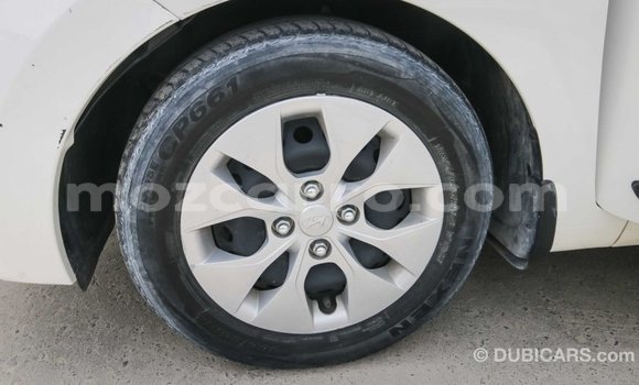 Comprar Importar Hyundai i10 Branco Carro em Import - Dubai em Cabo Delgado Comprar Importar Hyundai i10 Branco Carro em Import - Dubai em Cabo Delgado