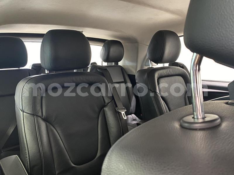 Big with watermark mercedes benz vito maputo maputo 36157