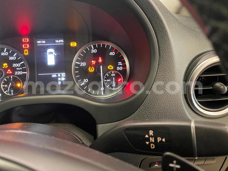 Big with watermark mercedes benz vito maputo maputo 36157