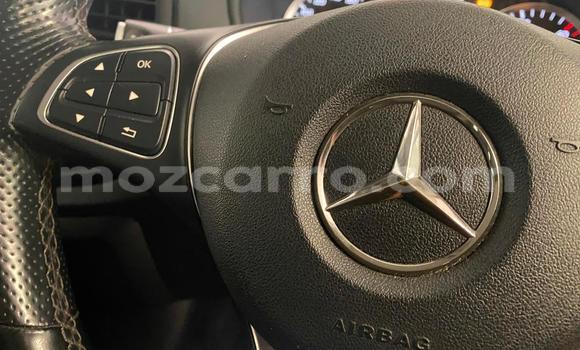 Tenga Tsaru Mercedes‒Benz Vito Sirivha Mota in Maputo in Maputo Tenga Tsaru Mercedes‒Benz Vito Sirivha Mota in Maputo in Maputo