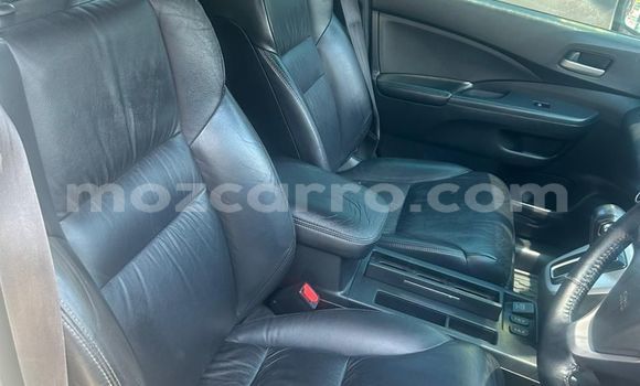 Buy Used Honda CR-V White Car in Maputo in Maputo Buy Used Honda CR-V White Car in Maputo in Maputo