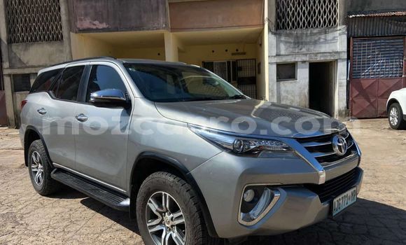 Nunua Ilio tumika Toyota Fortuner Nyingine Gari ndani ya Maputo nchini Maputo