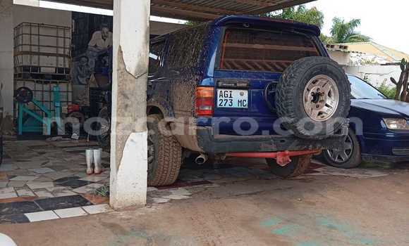 Nunua Ilio tumika Toyota Hilux Surf Bluu Gari ndani ya Maputo nchini Maputo Nunua Ilio tumika Toyota Hilux Surf Bluu Gari ndani ya Maputo nchini Maputo