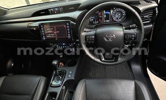 Comprar Novo Toyota Hilux Preto Carro em Maputo em Maputo Comprar Novo Toyota Hilux Preto Carro em Maputo em Maputo