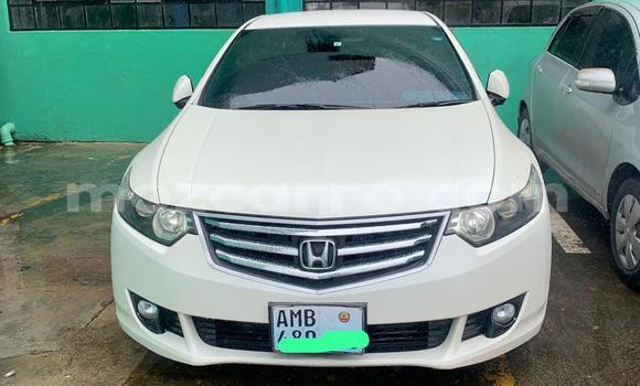 Comprar Usado Honda Accord Branco Carro em Maputo em Maputo