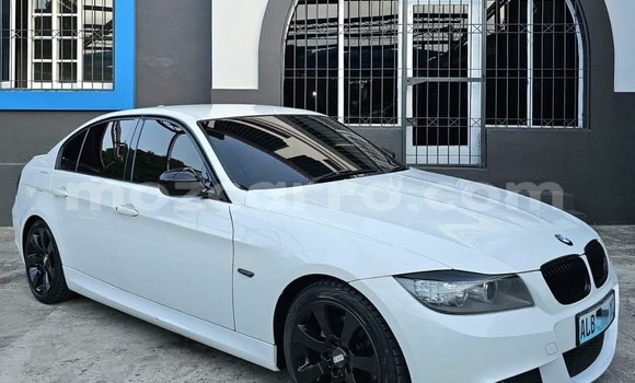 Comprar Usado BMW 3-Series Branco Carro em Maputo em Maputo