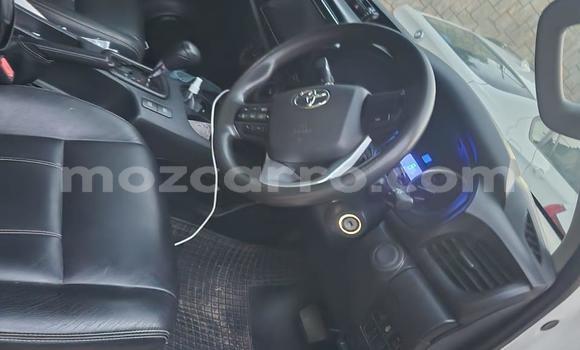 Buy New Toyota Hilux White Car in Maputo in Maputo Buy New Toyota Hilux White Car in Maputo in Maputo