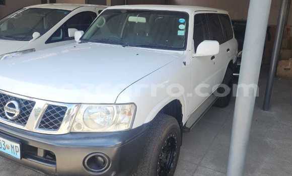 Tenga Tsaru Nissan Patrol Chena Mota in Maputo in Maputo