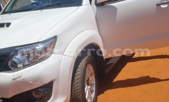 Comprar Usado Toyota Fortuner Branco Carro em Maputo em Maputo Comprar Usado Toyota Fortuner Branco Carro em Maputo em Maputo
