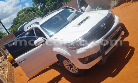 Comprar Usado Toyota Fortuner Branco Carro em Maputo em Maputo Comprar Usado Toyota Fortuner Branco Carro em Maputo em Maputo