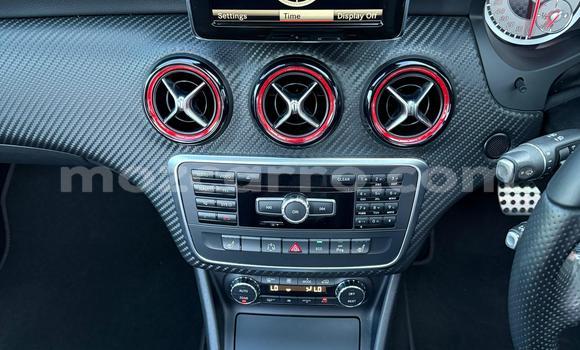 Nunua Mpya Mercedes-Benz A200 Nyeusi Gari ndani ya Maputo nchini Maputo Nunua Mpya Mercedes-Benz A200 Nyeusi Gari ndani ya Maputo nchini Maputo