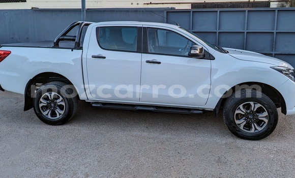 Comprar Usado Mazda BT-50 Castanho Carro em Maputo em Maputo Comprar Usado Mazda BT-50 Castanho Carro em Maputo em Maputo