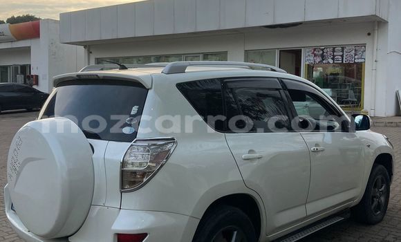 Comprar Usado Toyota RAV4 Branco Carro em Maputo em Maputo Comprar Usado Toyota RAV4 Branco Carro em Maputo em Maputo