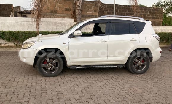 Comprar Usado Toyota RAV4 Branco Carro em Maputo em Maputo Comprar Usado Toyota RAV4 Branco Carro em Maputo em Maputo