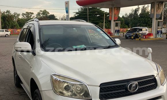 Comprar Usado Toyota RAV4 Branco Carro em Maputo em Maputo Comprar Usado Toyota RAV4 Branco Carro em Maputo em Maputo
