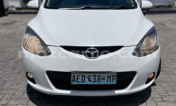 Buy Used Mazda Demio White Car in Maputo in Maputo