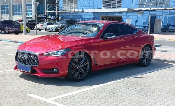 Buy Used Infiniti Q60 White Car in Maputo in Maputo