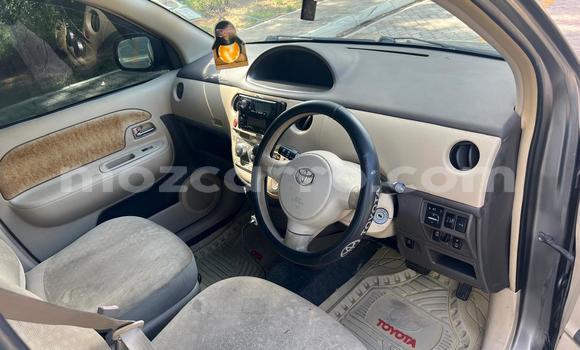 Nunua Ilio tumika Toyota Hilux Nyeupe Gari ndani ya Maputo nchini Maputo Nunua Ilio tumika Toyota Hilux Nyeupe Gari ndani ya Maputo nchini Maputo