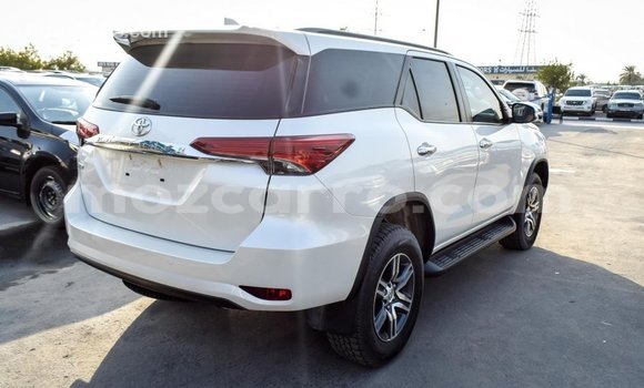 Comprar Importar Toyota Fortuner Branco Carro em Import - Dubai em Cabo Delgado Comprar Importar Toyota Fortuner Branco Carro em Import - Dubai em Cabo Delgado