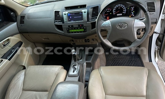 Nunua Ilio tumika Toyota Fortuner Nyeupe Gari ndani ya Maputo nchini Maputo Nunua Ilio tumika Toyota Fortuner Nyeupe Gari ndani ya Maputo nchini Maputo