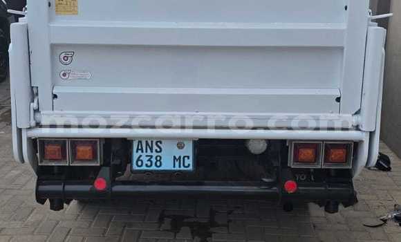 Comprar Usado Toyota Dyna Branco Caminhão em Maputo em Maputo