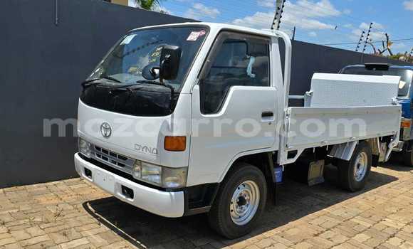 Comprar Usado Toyota Dyna Branco Caminhão em Maputo em Maputo Comprar Usado Toyota Dyna Branco Caminhão em Maputo em Maputo
