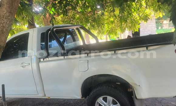 Tenga Tsaru Isuzu D-MAX Chena Mota in Maputo in Maputo Tenga Tsaru Isuzu D-MAX Chena Mota in Maputo in Maputo