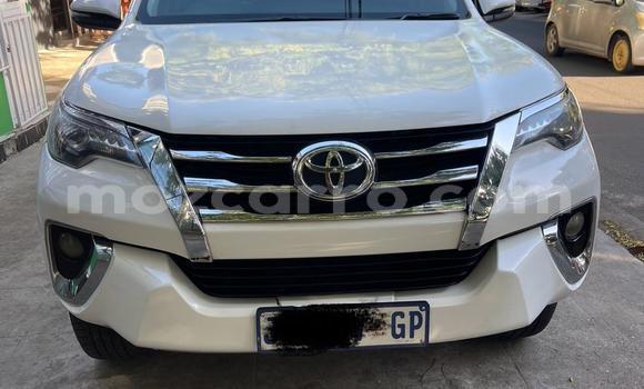 Buy Used Toyota Fortuner White Car in Maputo in Maputo Buy Used Toyota Fortuner White Car in Maputo in Maputo