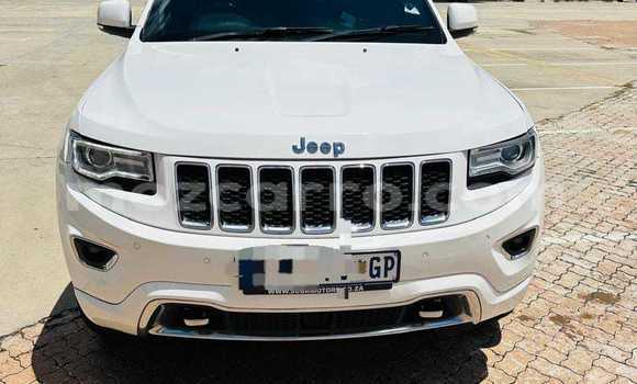 Nunua Ilio tumika Jeep Cherokee Nyeupe Gari ndani ya Maputo nchini Maputo Nunua Ilio tumika Jeep Cherokee Nyeupe Gari ndani ya Maputo nchini Maputo