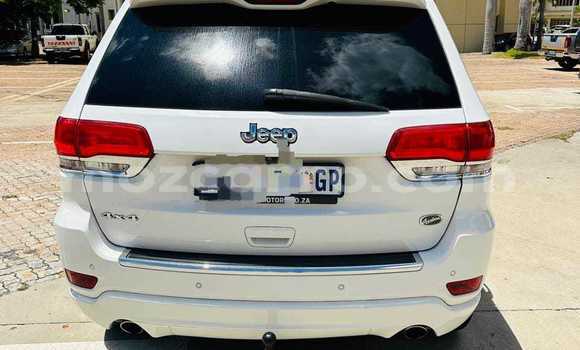 Nunua Ilio tumika Jeep Cherokee Nyeupe Gari ndani ya Maputo nchini Maputo Nunua Ilio tumika Jeep Cherokee Nyeupe Gari ndani ya Maputo nchini Maputo