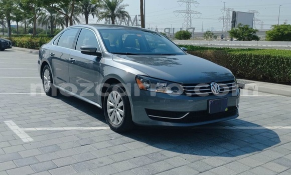 Buy Used Volkswagen Passat Blue Car in Maputo in Maputo Buy Used Volkswagen Passat Blue Car in Maputo in Maputo