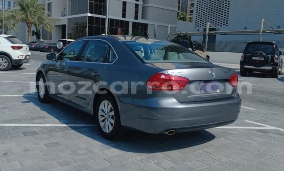 Buy Used Volkswagen Passat Blue Car in Maputo in Maputo Buy Used Volkswagen Passat Blue Car in Maputo in Maputo