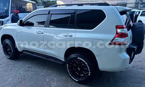 Nunua Ilio tumika Toyota Land Cruiser Prado Nyeupe Gari ndani ya Maputo nchini Maputo Nunua Ilio tumika Toyota Land Cruiser Prado Nyeupe Gari ndani ya Maputo nchini Maputo