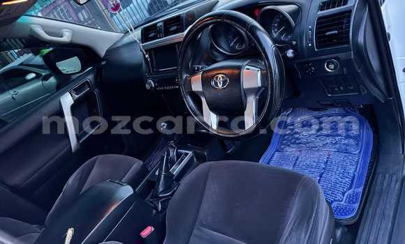 Nunua Ilio tumika Toyota Land Cruiser Prado Nyeupe Gari ndani ya Maputo nchini Maputo Nunua Ilio tumika Toyota Land Cruiser Prado Nyeupe Gari ndani ya Maputo nchini Maputo