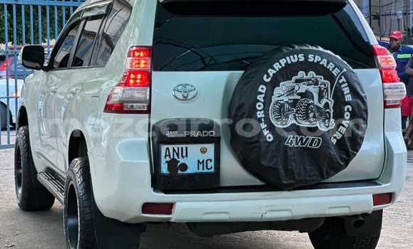 Nunua Ilio tumika Toyota Land Cruiser Prado Nyeupe Gari ndani ya Maputo nchini Maputo Nunua Ilio tumika Toyota Land Cruiser Prado Nyeupe Gari ndani ya Maputo nchini Maputo
