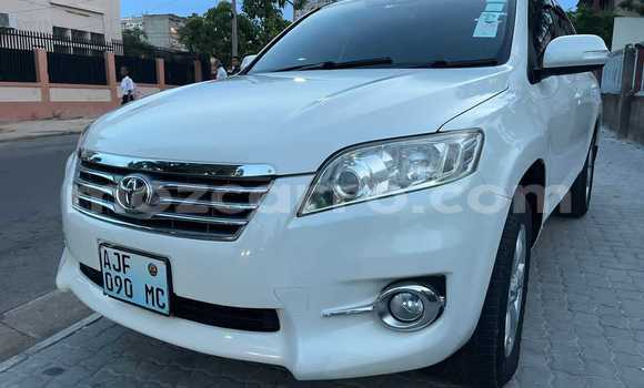 Nunua Ilio tumika Toyota Vanguard Nyeupe Gari ndani ya Maputo nchini Maputo Nunua Ilio tumika Toyota Vanguard Nyeupe Gari ndani ya Maputo nchini Maputo