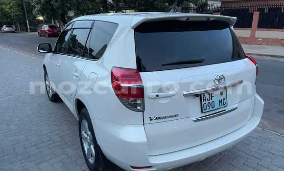 Nunua Ilio tumika Toyota Vanguard Nyeupe Gari ndani ya Maputo nchini Maputo Nunua Ilio tumika Toyota Vanguard Nyeupe Gari ndani ya Maputo nchini Maputo
