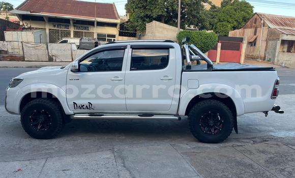 Tenga Tsaru Toyota Hilux Chena Mota in Maputo in Maputo Tenga Tsaru Toyota Hilux Chena Mota in Maputo in Maputo