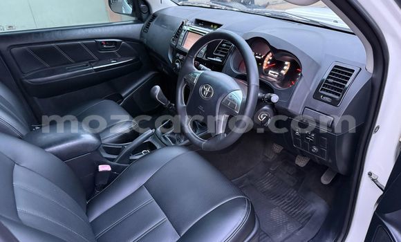 Buy Used Toyota Hilux White Car in Maputo in Maputo Buy Used Toyota Hilux White Car in Maputo in Maputo